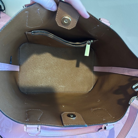 Michael Kors Greenwich Leather Large Shoulder Bag, pink blossom - Picture 5 of 12